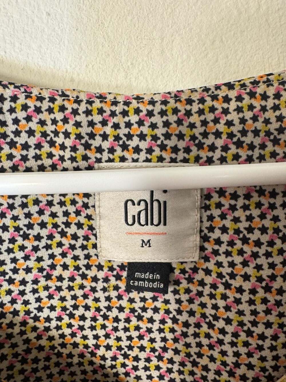 Cabi Stellar Sleeveless Ruffle Star Print Blouse Size Medium - Picture 3 of 3